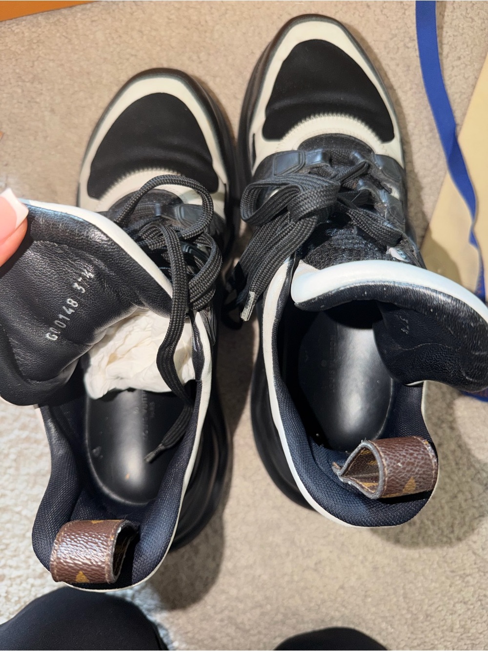 Louis Vuitton | sneakers - Picture 13 of 16